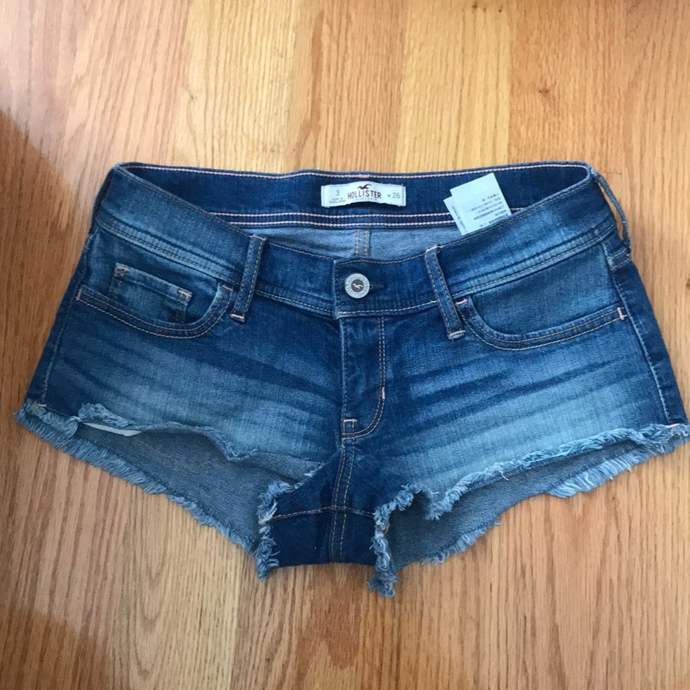 Medium Wash Short Shorts